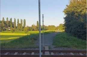 Bundespolizeiinspektion Kassel: BPOL-KS: Unbekannte entfernen Absperrung - Bundespolizei sucht Zeugen
