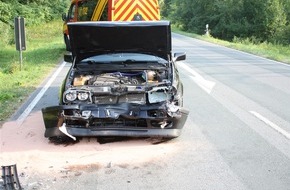 Kreispolizeibehörde Höxter: POL-HX: Drei Fahrzeuge bei Unfall beschädigt