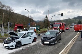 Polizeidirektion Kaiserslautern: POL-PDKL: Zwei Leichtverletzte bei Verkehrsunfall