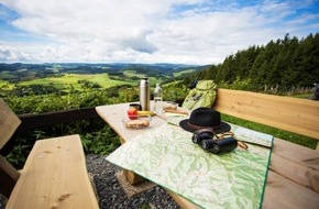 Schmallenberger Sauerland Tourismus: Neue Wanderkarten für Schmallenberg und Eslohe