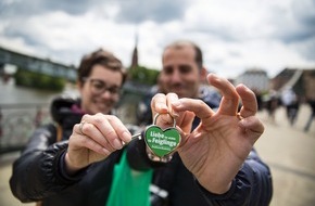 Frankfurter Rundschau: "Liebe ist nichts für Feiglinge" / FR verleiht einem großen Thema ihre eigene redaktionelle Note