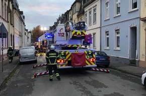 Polizeidirektion Trier: POL-PDTR: Wohngebäudebrand; 8 verletzte Personen gerettet; Brand unter Kontrolle