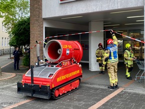 FW-MK: Brand im Au&szlig;enbereich sorgt f&uuml;r Verrauchung im Waldstadtzentrum