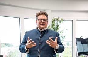 Innovation Circle Managementgesellschaft mbH: Matchen statt Mauern: Warum der Mittelstand sich jetzt öffnen muss. Ein Kommentar von Bernhard Schindler
