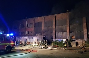 Feuerwehr Dortmund: FW-DO: 14.08.2019 - FEUER IN DORTMUND MITTE-WEST
Feuer in leerstehender Lagerhalle an der Dorstfelder Allee