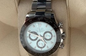 Hauptzollamt Singen: HZA-SI: Mit Luxus Uhr und Uhrenteilen geweckt/ Reisender versucht Luxus Uhr und Uhrenteile einzuschmuggeln - die Höhe der Zollabgaben ist noch unklar