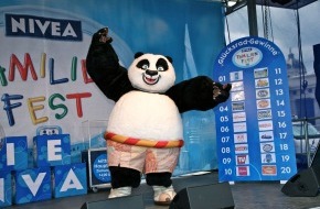 ALPBACHTAL SEENLAND Tourismus: Großes NIVEA Familienfest mit Kung Fu Panda  - BILD