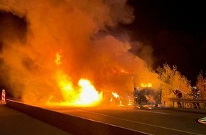 Polizeiautobahnstation Kaiserslautern und Zentrale Verkehrsdienste: POL-PASTKL: Brennender Linienbus