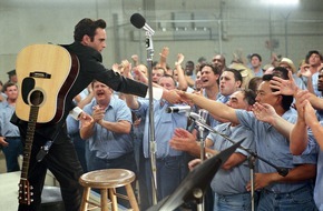 RTLZWEI: RTL II zeigt "Walk The Line" - Die Filmbiografie der Country-Legende Johnny Cash