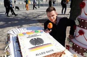 ZDF: Die beste Verfassung der Welt? "ZDFzeit"-Doku zu 70 Jahre Grundgesetz / Start von #unserefreiheit (FOTO)
