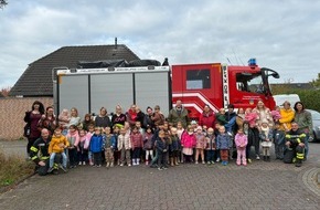 Freiwillige Feuerwehr Bedburg-Hau: FW-KLE: Vorbeugender Brandschutz im Fokus: Freiwillige Feuerwehr Bedburg-Hau übt Evakuierung in Kita "Lebensbaum"
