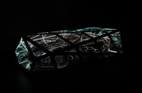 Aston Martin Lagonda of Europe GmbH: Aston Martin und der Künstler Anthony James präsentieren im Vorfeld der Kunstmesse Frieze LA eine faszinierende moderne Lichtskulptur