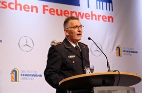 Deutscher Feuerwehrverband e. V. (DFV): "Ersetzen Sie endlich die museumsreifen Fahrzeuge!" / Zivilschutz Thema bei Berliner Abend / Klare Position gegen Hass und Gewalt