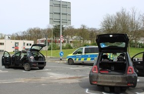 Polizei Hagen: POL-HA: Sechs Verletzte bei Autounfall im Kreuzungsbereich der Boeler Straße Altenhagen