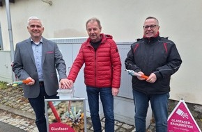 Deutsche Telekom AG: Glasfasernetz steht: Riedenheim auf der Überholspur