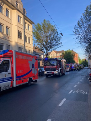FW-EN: Verkehrsunfall und Brand im Gebäude - Feuerwehr Hattingen zweimal im Einsatz