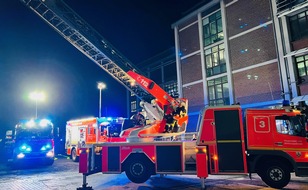Feuerwehr und Rettungsdienst Bonn: FW-BN: Brand in einem Gewerbebetrieb in Kessenich