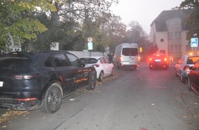 Polizeiinspektion Hameln-Pyrmont/Holzminden: POL-HM: Verkehrsunfallflucht - Polizei sucht Zeugen
