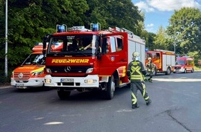 Freiwillige Feuerwehr Hünxe: FW Hünxe: Kind in Pkw eingeschlossen