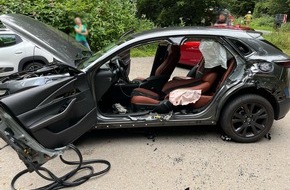 Polizei Rheinisch-Bergischer Kreis: POL-RBK: Odenthal - Zwei Verletzte bei Unfall im Begegnungsverkehr