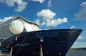 TUI Cruises GmbH: Mit Mein Schiff 3 "atemlos durch die Nacht" - Gäste und Hamburger feierten die Taufe des TUI Cruises Neubaus (FOTO)