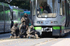 POL-H: Gemeinsame Pressemitteilung der Polizeidirektion Lüneburg, der Feuerwehr Hannover und der Polizeidirektion Hannover: Rückblick auf erfolgreiche Vollübung vom 21.09.2024