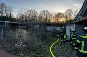 Freiwillige Feuerwehr Werne: FW-WRN: Vermutlicher Geb&auml;udebrand im Th&uuml;nen