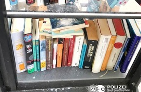 Polizei Coesfeld: POL-COE: Coesfeld, Liebfrauenpark / Buch aus Bücherschrank angezündet - Zeugen gesucht