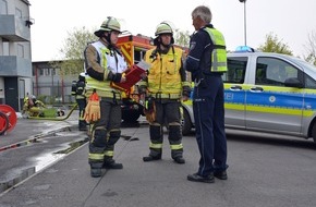 Polizei Mettmann: POL-ME: Firma vollständig abgebrannt - die Polizei ermittelt zur Brandursache - Mettmann - 2307076