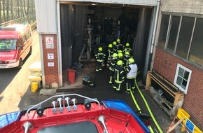 Feuerwehr Olpe: FW-OE: Industriebrand in Olpe-Lütringhausen