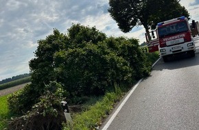 Freiwillige Feuerwehr Selfkant: FW Selfkant: Tödlicher Verkehrsunfall auf der L228 zwischen Saeffelen und Bocket