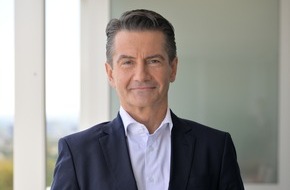 Medienfachverlag Oberauer GmbH: Roland Weißmann ist Medienmanager des Jahres in Österreich