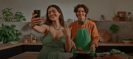 Knorr: Kochen statt Dating-App? / Aktuelle Studie verr&auml;t das neue Dating-Geheimnis der Gen Z