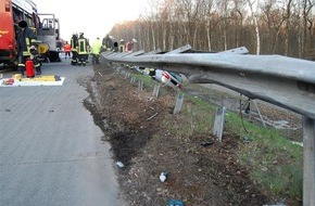 Polizeidirektion Kaiserslautern: POL-PDKL: BAB 6, Bruchmühlbach-Miesau - Zeugen nach schwerem Unfall gesucht