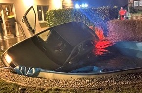 Polizeiinspektion Harburg: POL-WL: Unbekannte stehlen KIA Sportage ++ Tespe - Mit Auto in Swimmingpool gefahren
