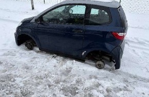 Polizeiinspektion Cuxhaven: POL-CUX: 2 Unf&auml;lle ++ 2 Diebst&auml;hle im Fahrzeugbereich