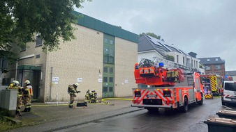 Feuerwehr Haan: FW-HAAN: Brand in Telekommunikations-Betriebsstelle führt zu Beeinträchtigung im Festnetz und Mobilfunk