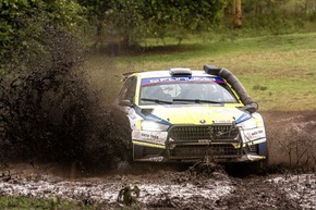 Safari-Rally Kenia: Škoda Crews holen beim härtesten WM-Lauf des Jahres Sieg und Platz drei