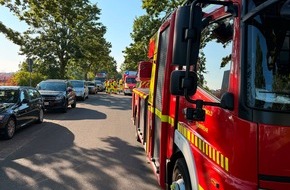Feuerwehr Detmold: FW-DT: Brand in einem Industriebetrieb - mehrere Personen ins Klinikum transportiert