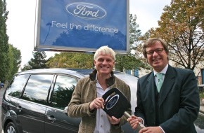 Ford-Werke GmbH: Guido Cantz im Ford Galaxy auf Tournee