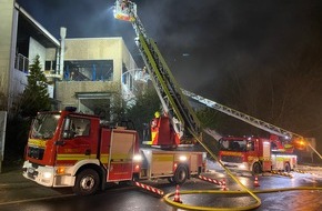 Feuerwehr Velbert: FW-Velbert: Brand in einem Metallveredelungsbetrieb