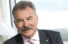 VDI Verein Deutscher Ingenieure e.V.: VDI-Präsident Prof. Braun wird 65 / Verdienstorden des Landes NRW an Braun verliehen
