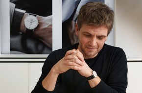NOMOS Glash&uuml;tte: "Gutes Design ist wie ein Freund" / Mark Braun &uuml;ber die NOMOS-Armbanduhr Metro und zeitlose Gestaltung