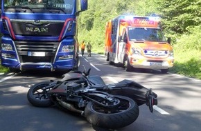 Kreispolizeibehörde Oberbergischer Kreis: POL-GM: 240720-576: Zu schnell in die Kurve - Motorradfahrerin gerät in den Gegenverkehr