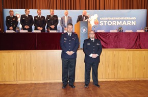FW-Stormarn: Mitgliederversammlung: Thomas Proß von der Feuerwehr Poggensee mit dem deutschen Feuerwehr-Ehrenkreuz in Silber ausgezeichnet
