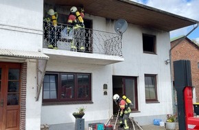 Kreisfeuerwehrverband Rendsburg-Eckernförde: FW-RD: Feuer in Wohngebäude - großer Einsatz in Arpsdorf