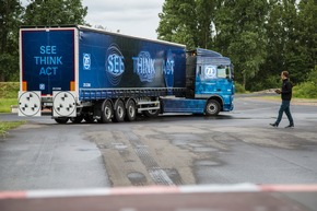 Sieht, denkt und handelt: Der ZF Innovation Truck 2016 mit intelligenten Fahrerassistenzsystemen