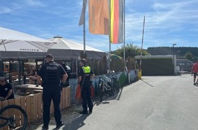 Kreispolizeibeh&ouml;rde Hochsauerlandkreis: POL-HSK: Sommerkontrolltag in Winterberg: Polizei stellt zwei gestohlene Fahrr&auml;der sicher