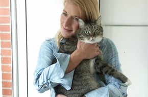 Deutscher Tierschutzbund e.V.: Stefanie Hertel unterstützt Weihnachtsappell des Deutschen Tierschutzbundes: "Tiere sind kein Überraschungsgeschenk!"