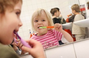 Schweizerische Zahnärzte-Gesellschaft SSO: Società svizzera di odontologia e stomato: Il servizio dentario scolastico - i cantoni rifuggono dalle loro responsabilità?